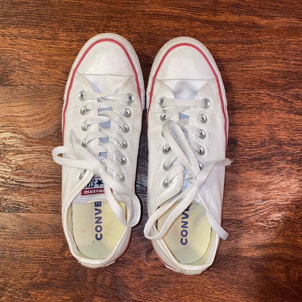Low top white Converse